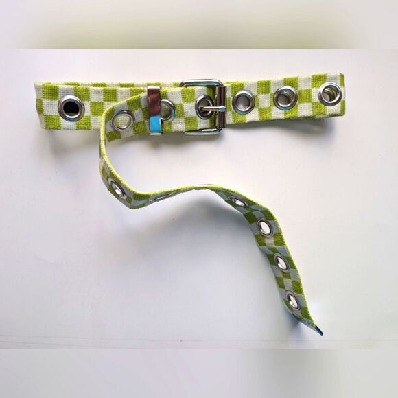 Neon green checkered grommet belt size M - Picture 1 of 5